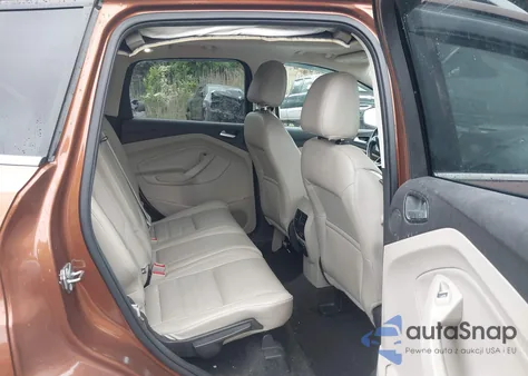 2017 Ford Escape Titanium z USA, uszkodzony, nr VIN 1FMCU9J99HUE29043